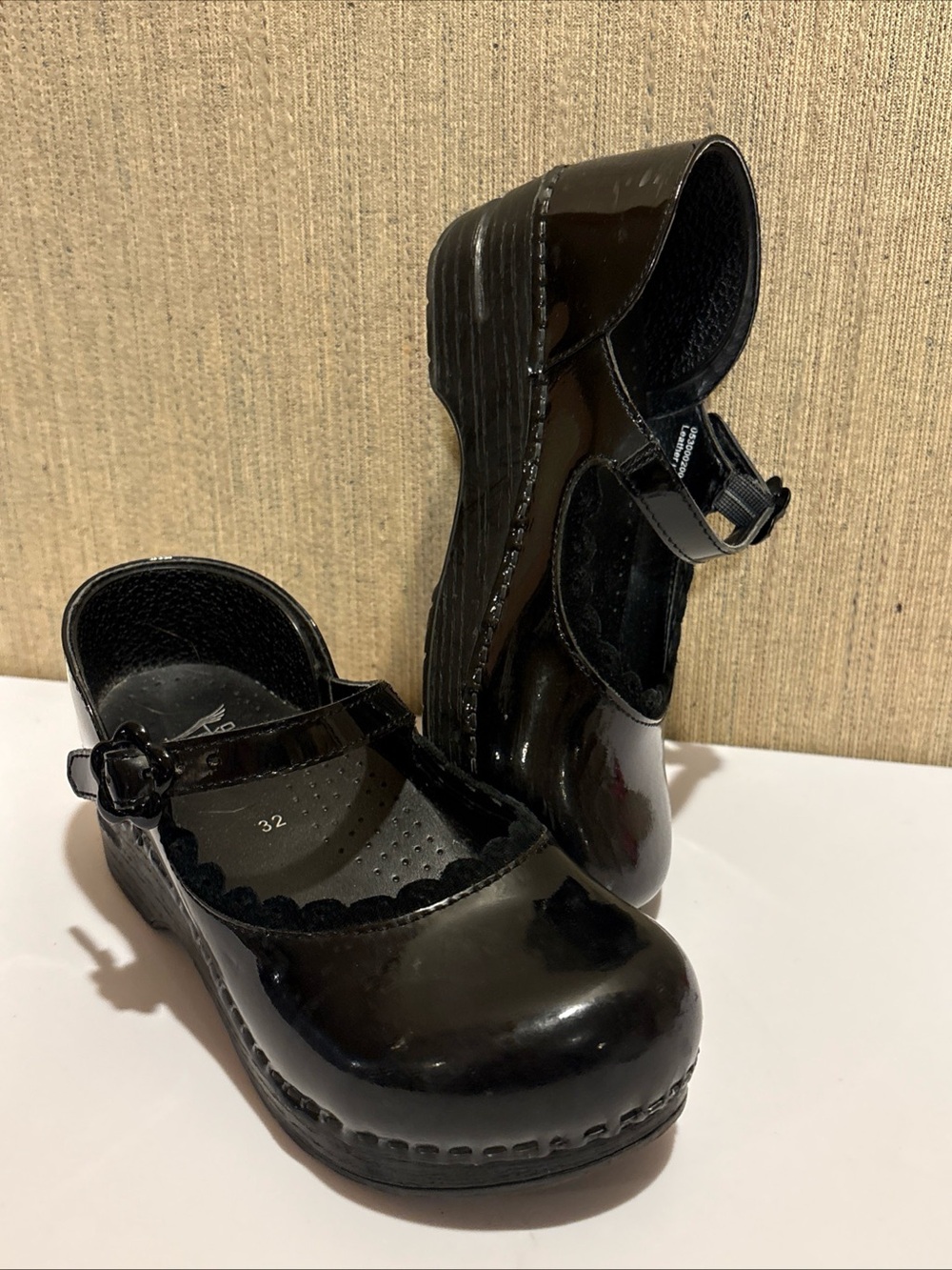 Dansko Black Patent Leather Mary Janes Clogs Buckle Mules Girls Kids 32 Shoes